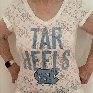 Knights Apparel White and Blue Tar Heels Short Sleeve Tee